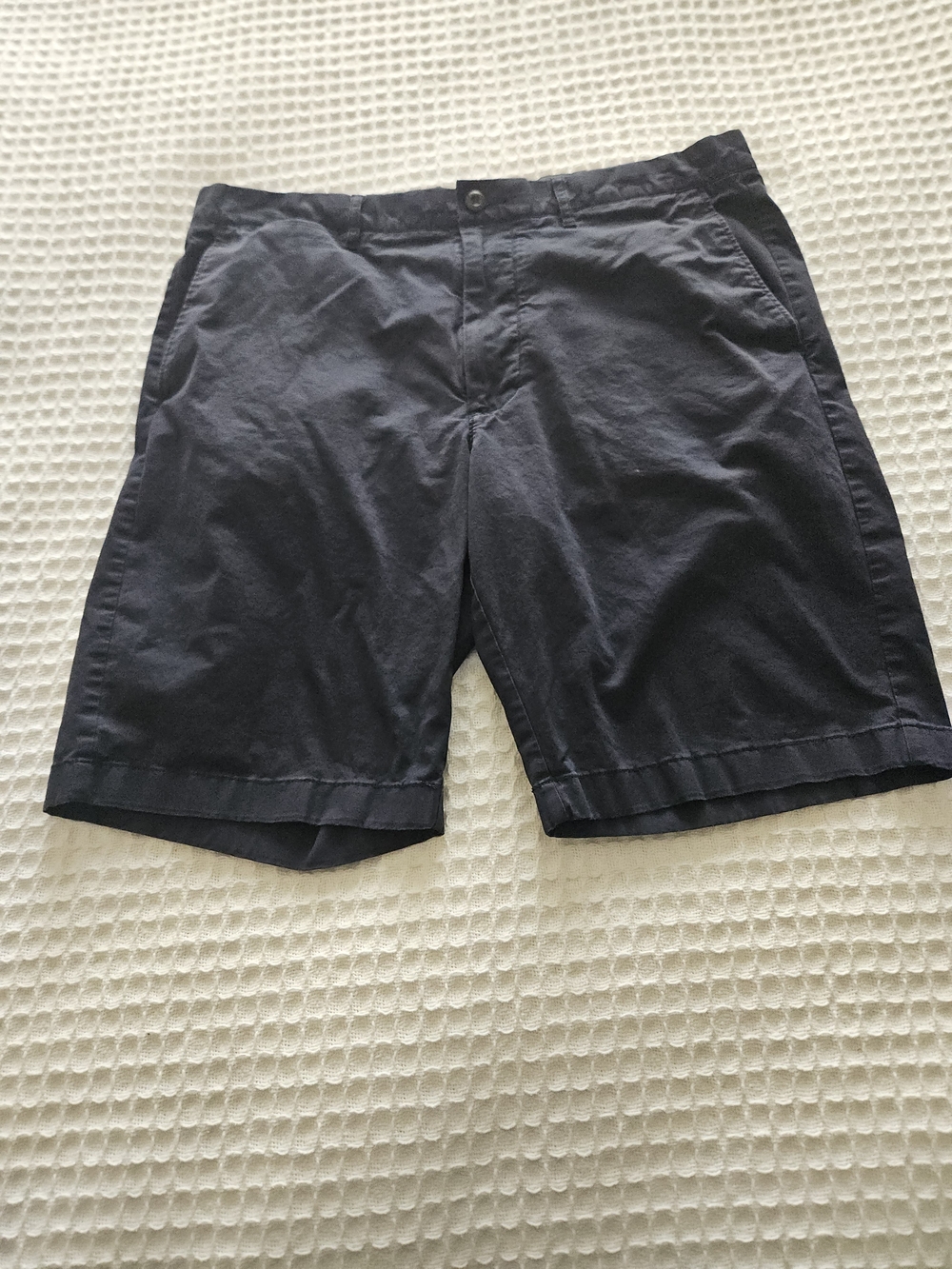 J. Crew Men's Navy Flat-Front Cotton Shorts Size 36.